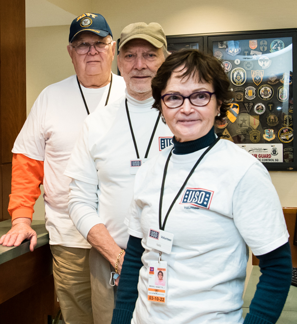 Learn More to Become a USO Volunteer  