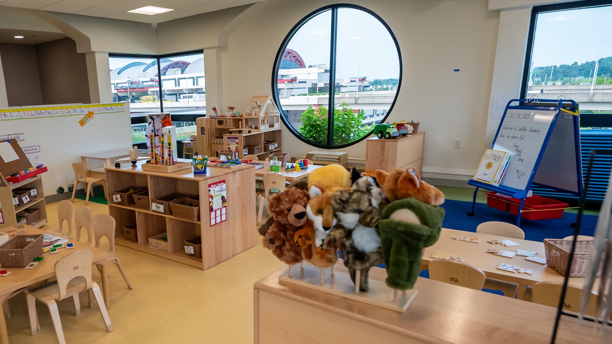 la_petite_academy_pit
