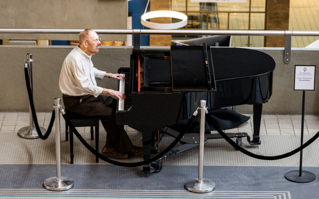 Ronald Bickel – Piano